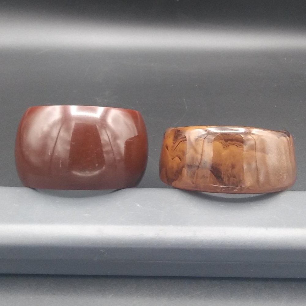 Set Of 2 Chunky Lucite Bangle Bracelets